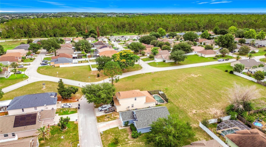 DAVENPORT, Florida 33897, 3 Bedrooms Bedrooms, ,2 BathroomsBathrooms,Residential,For Sale,PINEDALE,0,MFRO6414449