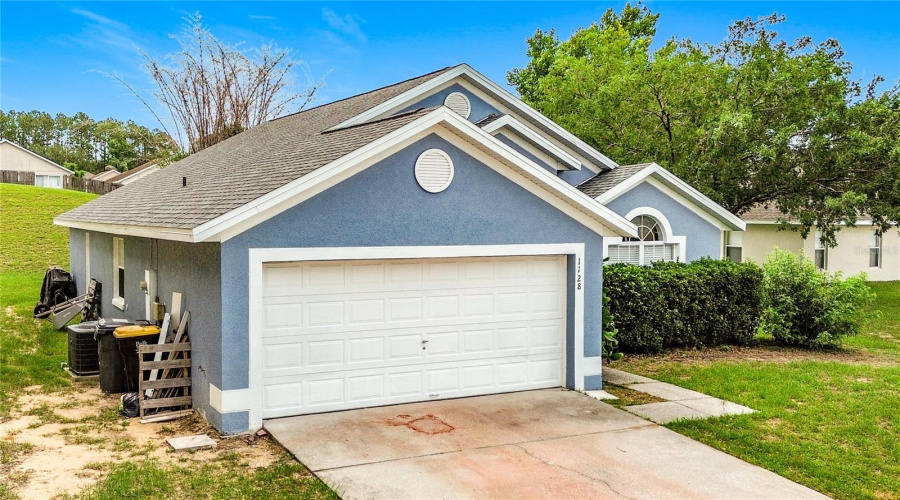 DAVENPORT, Florida 33897, 3 Bedrooms Bedrooms, ,2 BathroomsBathrooms,Residential,For Sale,PINEDALE,0,MFRO6414449