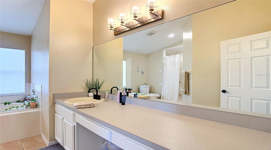 DAVENPORT, Florida 33897, 3 Bedrooms Bedrooms, ,2 BathroomsBathrooms,Residential,For Sale,PINEDALE,0,MFRO6414449