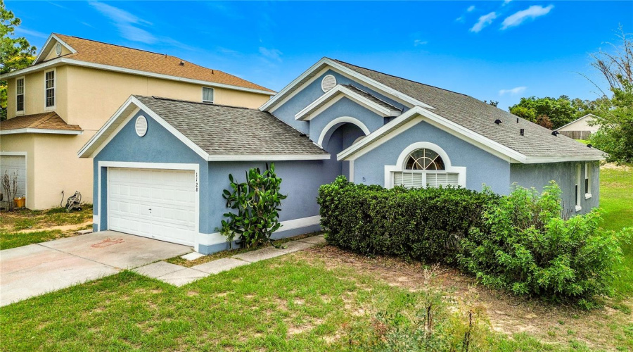 DAVENPORT, Florida 33897, 3 Bedrooms Bedrooms, ,2 BathroomsBathrooms,Residential,For Sale,PINEDALE,0,MFRO6414449