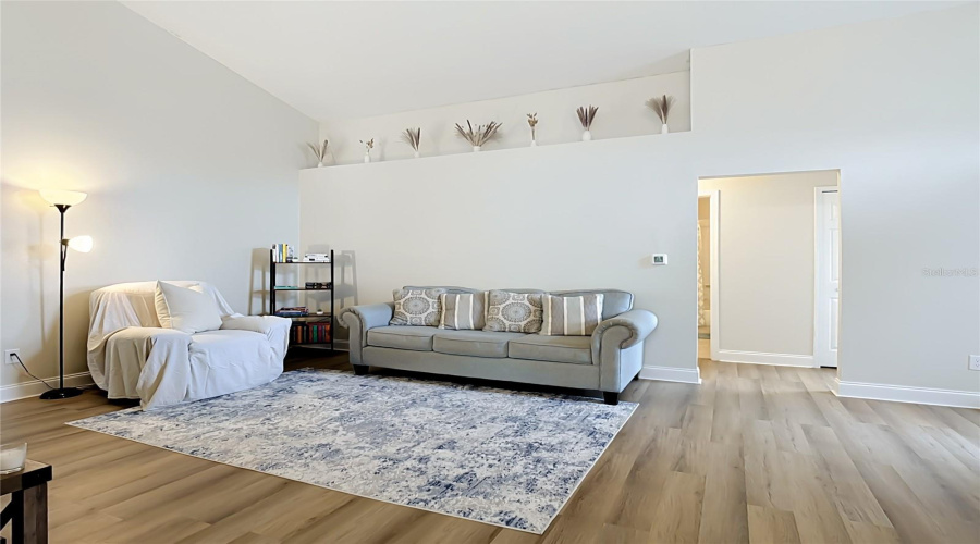 DAVENPORT, Florida 33897, 3 Bedrooms Bedrooms, ,2 BathroomsBathrooms,Residential,For Sale,PINEDALE,0,MFRO6414449