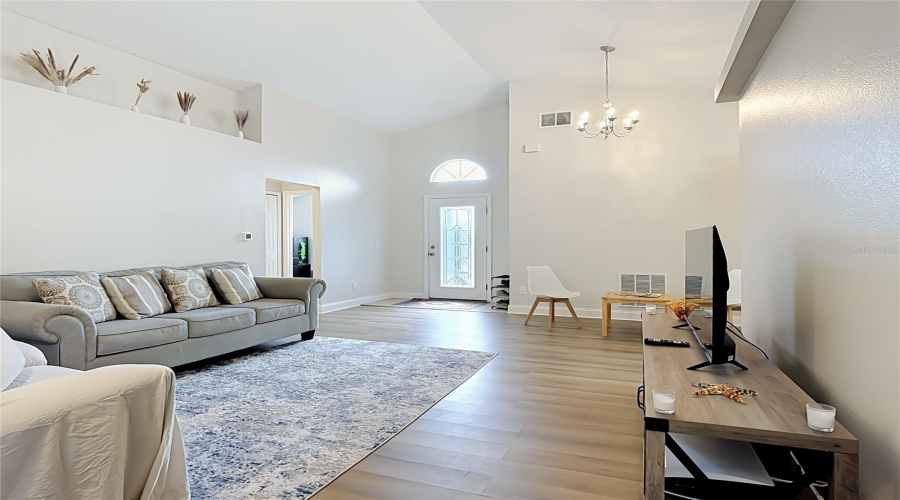 DAVENPORT, Florida 33897, 3 Bedrooms Bedrooms, ,2 BathroomsBathrooms,Residential,For Sale,PINEDALE,0,MFRO6414449