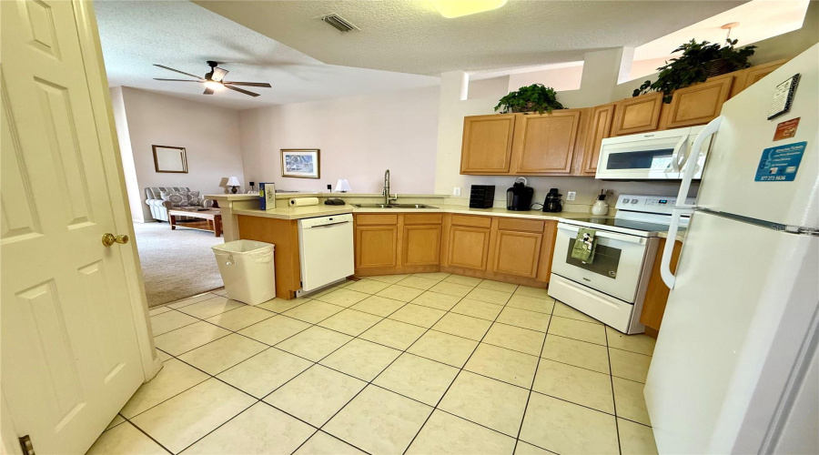 DAVENPORT, Florida 33897, 4 Bedrooms Bedrooms, ,3 BathroomsBathrooms,Residential,For Sale,PLUMOSO,0,MFRO6415060