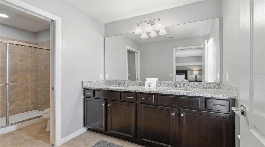 KISSIMMEE, Florida 34747, 6 Bedrooms Bedrooms, ,4 BathroomsBathrooms,Residential,For Sale,NICE,0,MFRO6415911