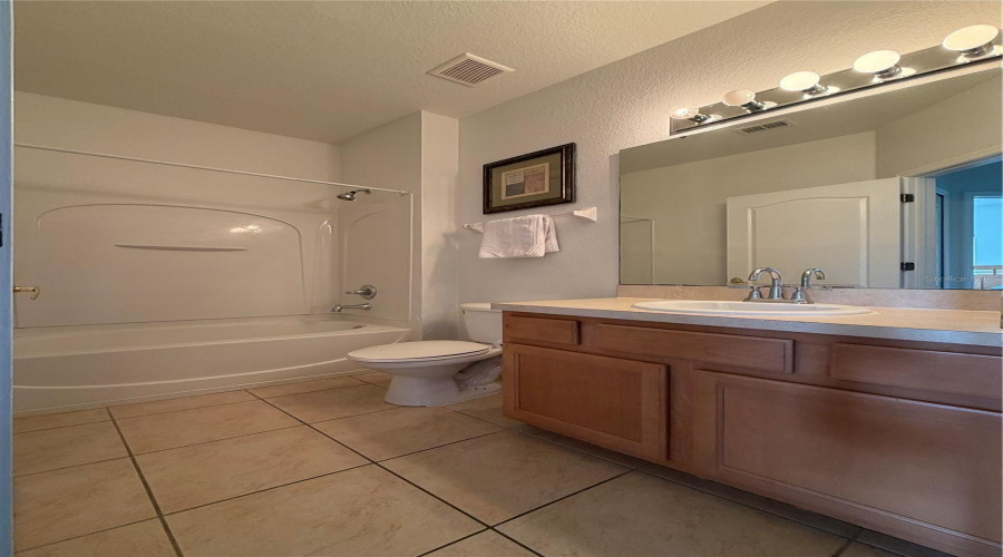 KISSIMMEE, Florida 34746, 4 Bedrooms Bedrooms, ,3 BathroomsBathrooms,Residential,For Sale,CARAVELLE,0,MFRS5151708
