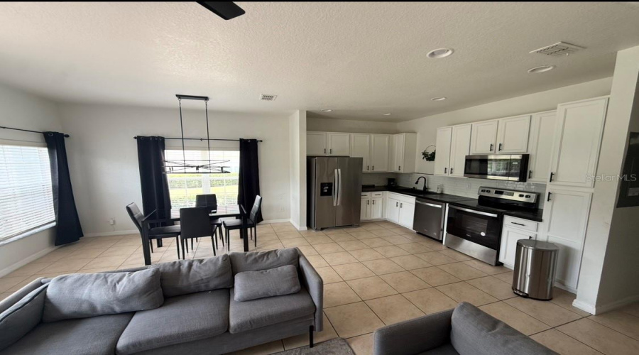 KISSIMMEE, Florida 34746, 4 Bedrooms Bedrooms, ,3 BathroomsBathrooms,Residential,For Sale,CARAVELLE,0,MFRS5151708