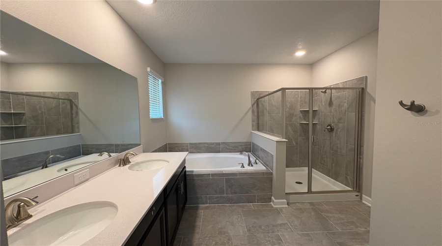 DAVENPORT, Florida 33837, 4 Bedrooms Bedrooms, ,3 BathroomsBathrooms,Residential,For Sale,CAMDEN,0,MFRP4939019
