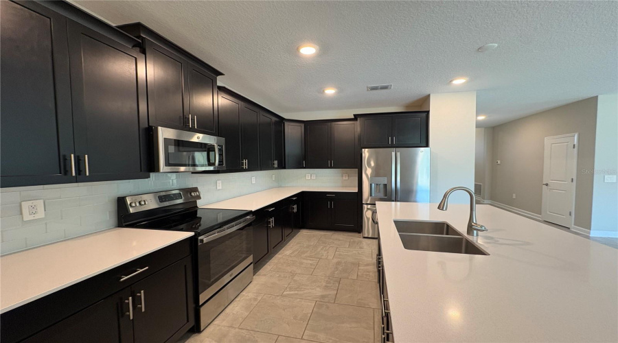 DAVENPORT, Florida 33837, 4 Bedrooms Bedrooms, ,3 BathroomsBathrooms,Residential,For Sale,CAMDEN,0,MFRP4939019
