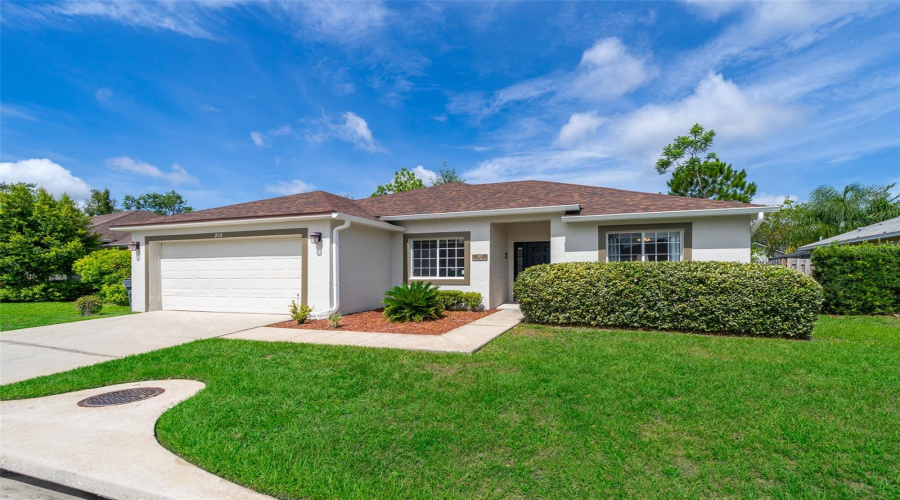 215 Paradise Woods