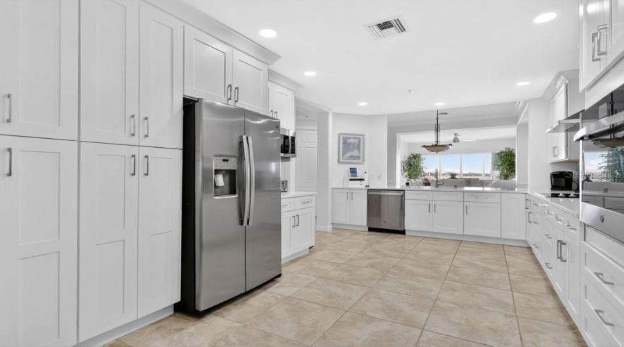 ORLANDO, Florida 32836, 2 Bedrooms Bedrooms, ,2 BathroomsBathrooms,Residential,For Sale,THE ESPLANADE,0,MFRO6415557