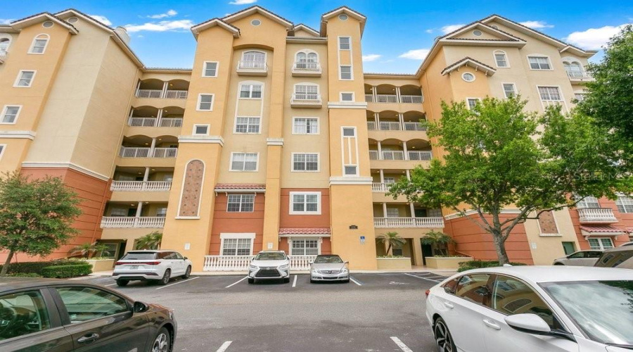 ORLANDO, Florida 32836, 2 Bedrooms Bedrooms, ,2 BathroomsBathrooms,Residential,For Sale,THE ESPLANADE,0,MFRO6415557