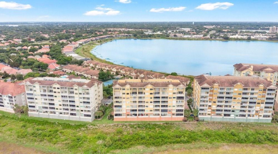 ORLANDO, Florida 32836, 2 Bedrooms Bedrooms, ,2 BathroomsBathrooms,Residential,For Sale,THE ESPLANADE,0,MFRO6415557