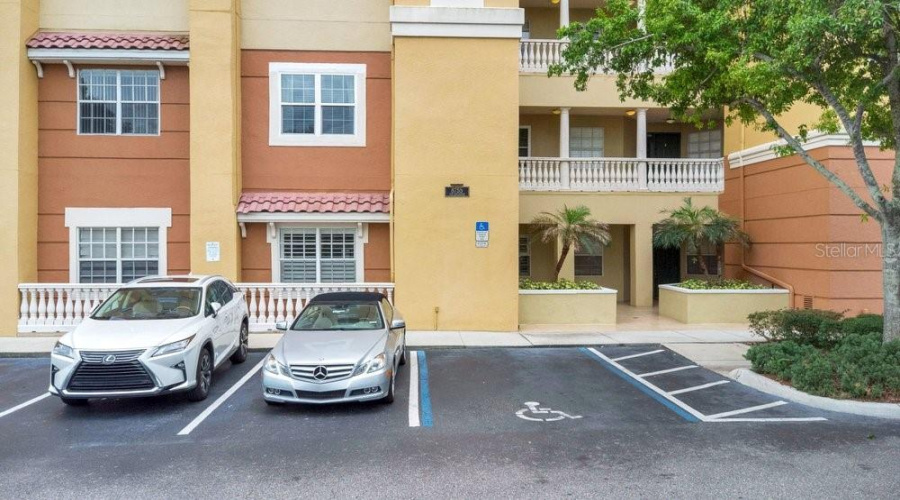 ORLANDO, Florida 32836, 2 Bedrooms Bedrooms, ,2 BathroomsBathrooms,Residential,For Sale,THE ESPLANADE,0,MFRO6415557