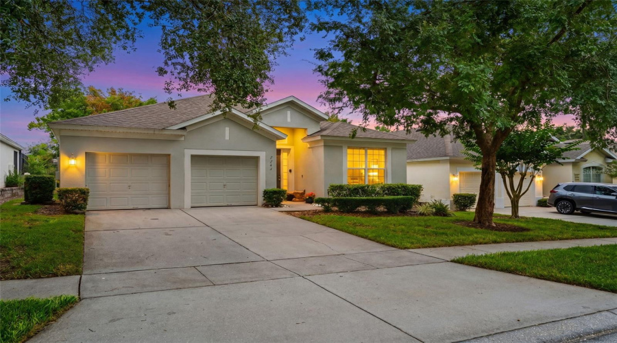 KISSIMMEE, Florida 34747, 4 Bedrooms Bedrooms, ,4 BathroomsBathrooms,Residential,For Sale,COMROW,0,MFRS5151580