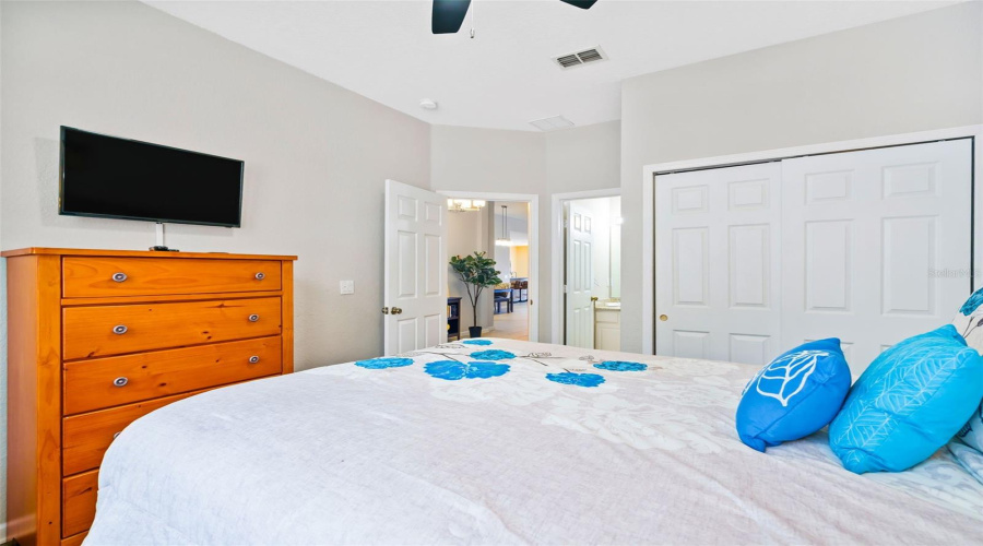 KISSIMMEE, Florida 34747, 4 Bedrooms Bedrooms, ,4 BathroomsBathrooms,Residential,For Sale,COMROW,0,MFRS5151580