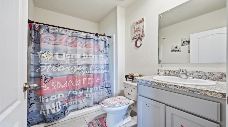 DAVENPORT, Florida 33837, 5 Bedrooms Bedrooms, ,3 BathroomsBathrooms,Residential,For Sale,CHINOY,0,MFRO6375553