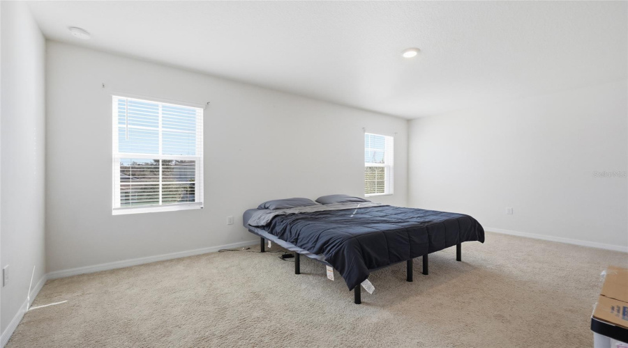DAVENPORT, Florida 33837, 5 Bedrooms Bedrooms, ,3 BathroomsBathrooms,Residential,For Sale,CHINOY,0,MFRO6375553