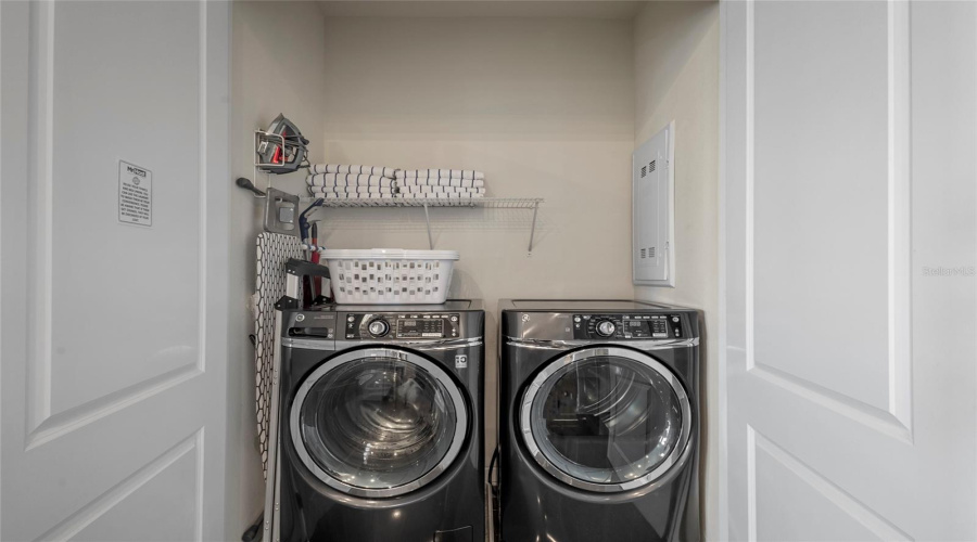 KISSIMMEE, Florida 34746, 4 Bedrooms Bedrooms, ,3 BathroomsBathrooms,Residential,For Sale,CLOCK TOWER,0,MFRO6373249