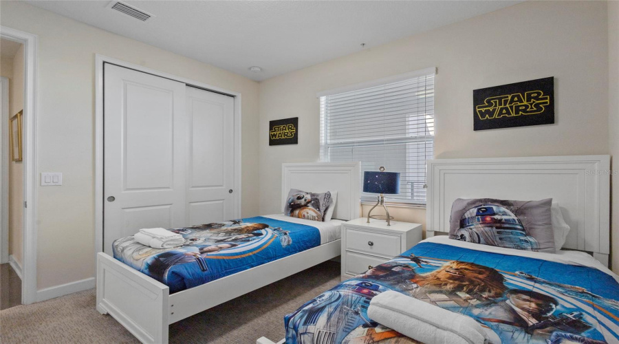 KISSIMMEE, Florida 34746, 4 Bedrooms Bedrooms, ,3 BathroomsBathrooms,Residential,For Sale,CLOCK TOWER,0,MFRO6373249