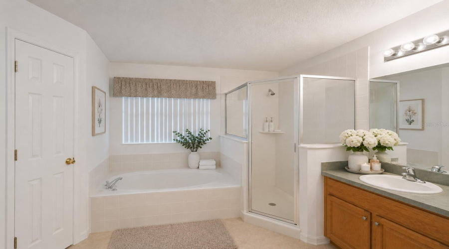 DAVENPORT, Florida 33897, 5 Bedrooms Bedrooms, ,3 BathroomsBathrooms,Residential,For Sale,HIGHGATE PARK,0,MFRO6415440