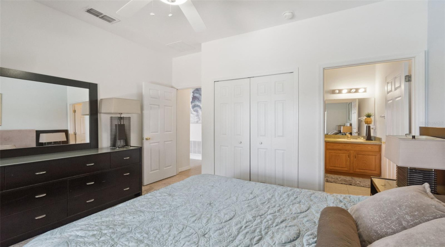 DAVENPORT, Florida 33897, 5 Bedrooms Bedrooms, ,3 BathroomsBathrooms,Residential,For Sale,HIGHGATE PARK,0,MFRO6415440