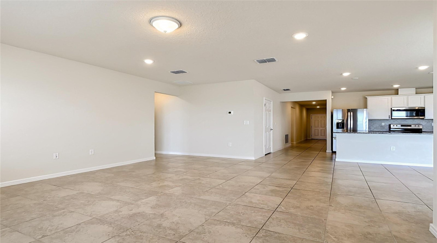DAVENPORT, Florida 33837, 4 Bedrooms Bedrooms, ,2 BathroomsBathrooms,Residential,For Sale,ASPEN,0,MFRO6416238
