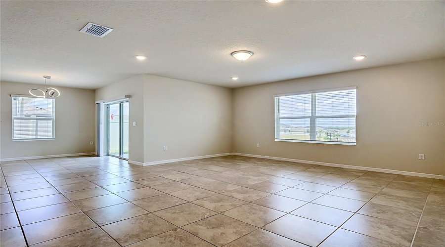 DAVENPORT, Florida 33837, 4 Bedrooms Bedrooms, ,2 BathroomsBathrooms,Residential,For Sale,ASPEN,0,MFRO6416238