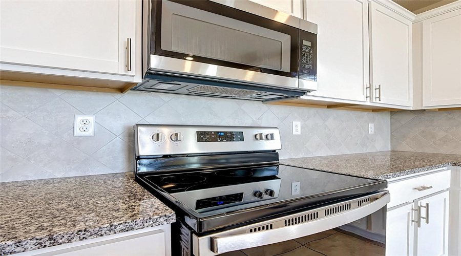 DAVENPORT, Florida 33837, 4 Bedrooms Bedrooms, ,2 BathroomsBathrooms,Residential,For Sale,ASPEN,0,MFRO6416238