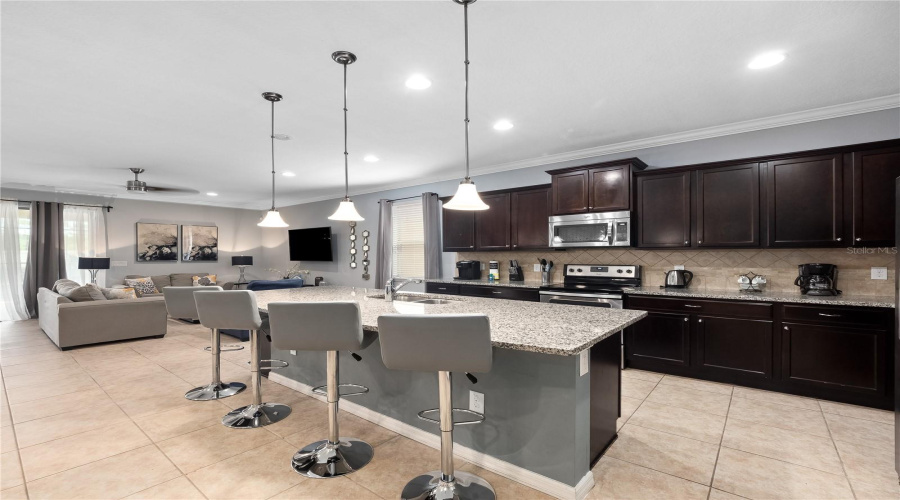 KISSIMMEE, Florida 34747, 8 Bedrooms Bedrooms, ,6 BathroomsBathrooms,Residential,For Sale,RHODES,0,MFRS5151659
