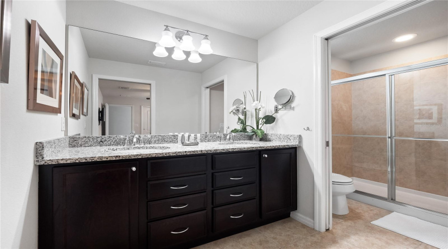 KISSIMMEE, Florida 34747, 8 Bedrooms Bedrooms, ,6 BathroomsBathrooms,Residential,For Sale,RHODES,0,MFRS5151659