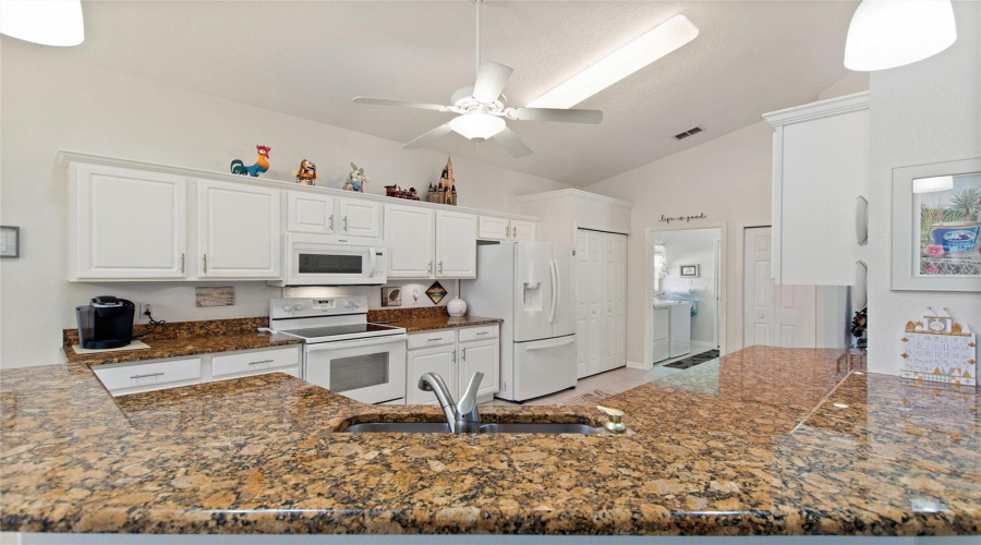 DAVENPORT, Florida 33837, 2 Bedrooms Bedrooms, ,2 BathroomsBathrooms,Residential,For Sale,FITZGERALD LN,0,MFRS5151767
