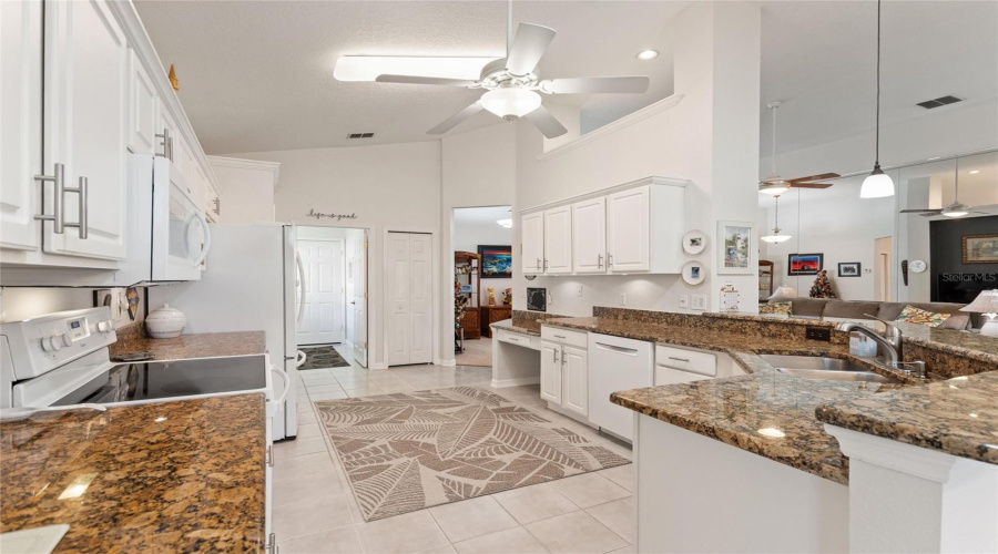 DAVENPORT, Florida 33837, 2 Bedrooms Bedrooms, ,2 BathroomsBathrooms,Residential,For Sale,FITZGERALD LN,0,MFRS5151767