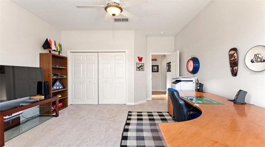 Guest bedroom