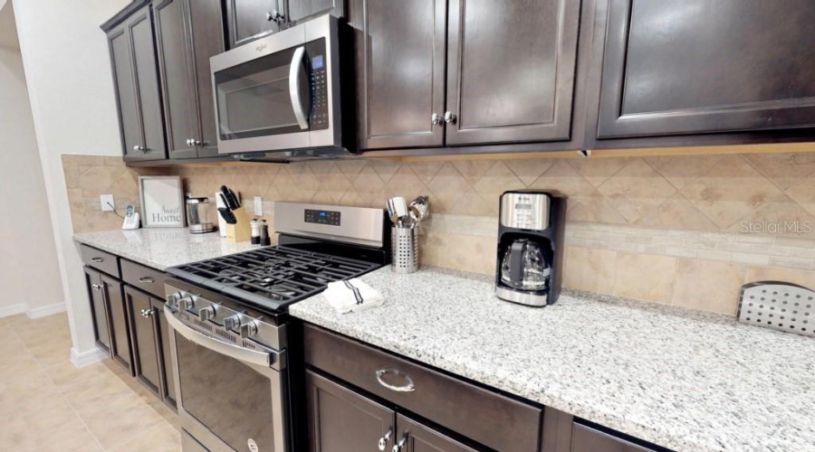 DAVENPORT, Florida 33837, 5 Bedrooms Bedrooms, ,4 BathroomsBathrooms,Residential,For Sale,TERRASONESTA,0,MFRS5150766