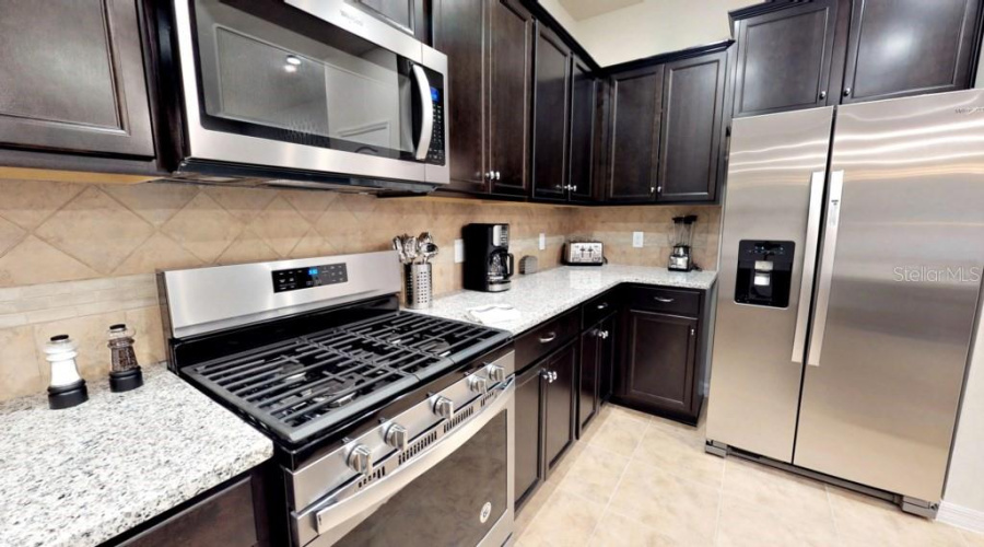 DAVENPORT, Florida 33837, 5 Bedrooms Bedrooms, ,4 BathroomsBathrooms,Residential,For Sale,TERRASONESTA,0,MFRS5150766