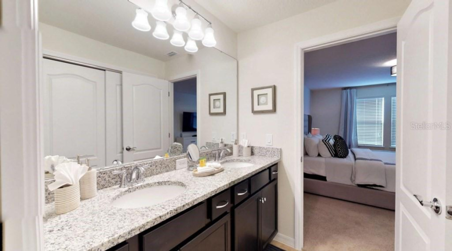 DAVENPORT, Florida 33837, 5 Bedrooms Bedrooms, ,4 BathroomsBathrooms,Residential,For Sale,TERRASONESTA,0,MFRS5150766