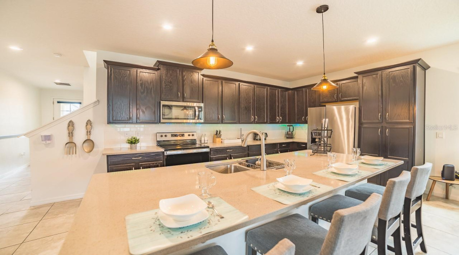 KISSIMMEE, Florida 34747, 5 Bedrooms Bedrooms, ,4 BathroomsBathrooms,Residential,For Sale,AMELIA DOWNS,0,MFRO6415120