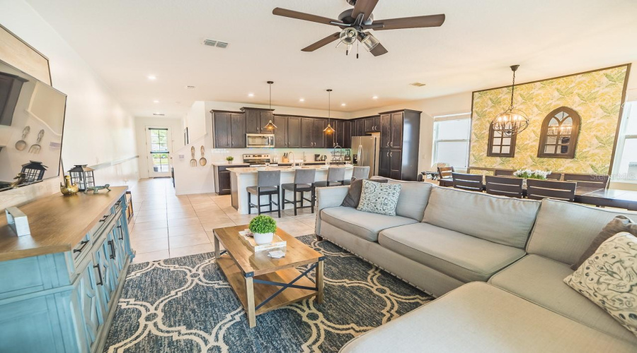 KISSIMMEE, Florida 34747, 5 Bedrooms Bedrooms, ,4 BathroomsBathrooms,Residential,For Sale,AMELIA DOWNS,0,MFRO6415120