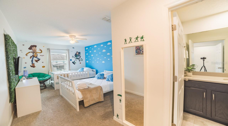 KISSIMMEE, Florida 34747, 5 Bedrooms Bedrooms, ,4 BathroomsBathrooms,Residential,For Sale,AMELIA DOWNS,0,MFRO6415120