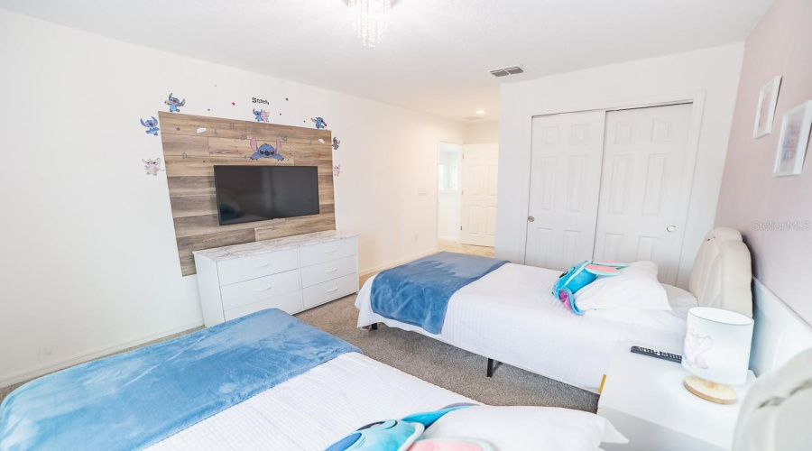 KISSIMMEE, Florida 34747, 5 Bedrooms Bedrooms, ,4 BathroomsBathrooms,Residential,For Sale,AMELIA DOWNS,0,MFRO6415120