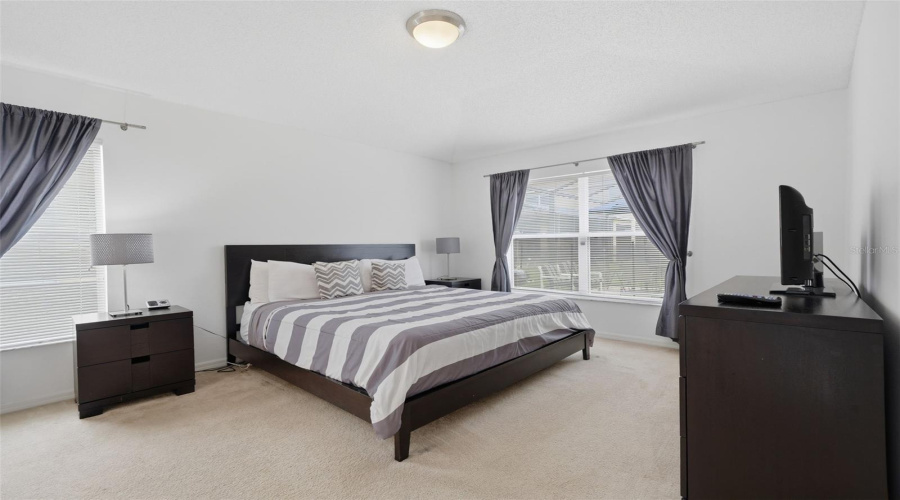 KISSIMMEE, Florida 34746, 4 Bedrooms Bedrooms, ,2 BathroomsBathrooms,Residential,For Sale,BAREFOOT BEACH,0,MFRO6415529