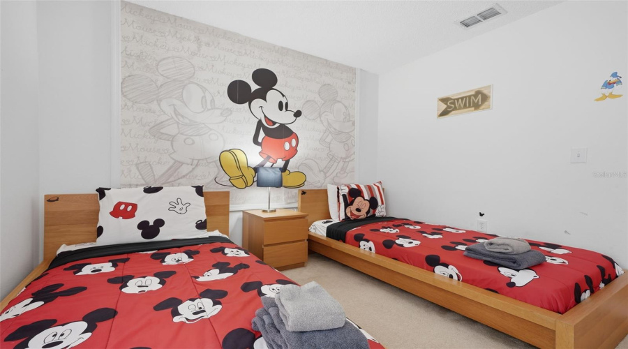 KISSIMMEE, Florida 34746, 4 Bedrooms Bedrooms, ,2 BathroomsBathrooms,Residential,For Sale,BAREFOOT BEACH,0,MFRO6415529