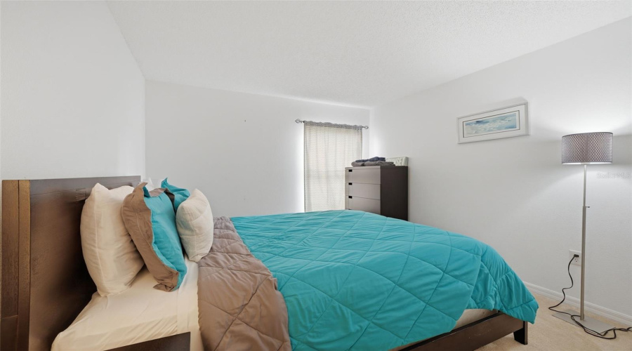 KISSIMMEE, Florida 34746, 4 Bedrooms Bedrooms, ,2 BathroomsBathrooms,Residential,For Sale,BAREFOOT BEACH,0,MFRO6415529