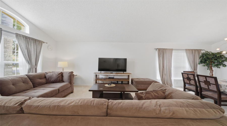 KISSIMMEE, Florida 34746, 4 Bedrooms Bedrooms, ,2 BathroomsBathrooms,Residential,For Sale,BAREFOOT BEACH,0,MFRO6415529