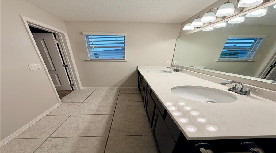 KISSIMMEE, Florida 34746, 3 Bedrooms Bedrooms, ,2 BathroomsBathrooms,Residential,For Sale,CORAL CASTLE,0,MFRS5151793