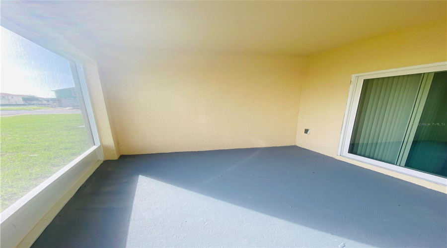 KISSIMMEE, Florida 34746, 3 Bedrooms Bedrooms, ,2 BathroomsBathrooms,Residential,For Sale,CORAL CASTLE,0,MFRS5151793
