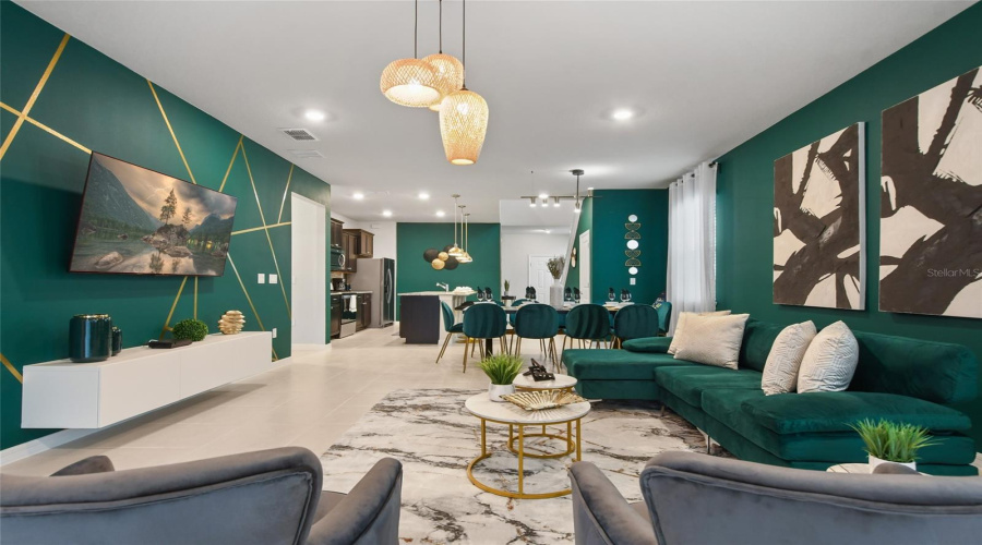 DAVENPORT, Florida 33897, 7 Bedrooms Bedrooms, ,5 BathroomsBathrooms,Residential,For Sale,LANA,0,MFRO6416221