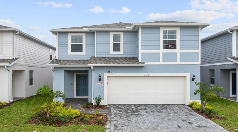 DAVENPORT, Florida 33897, 7 Bedrooms Bedrooms, ,5 BathroomsBathrooms,Residential,For Sale,LANA,0,MFRO6416221