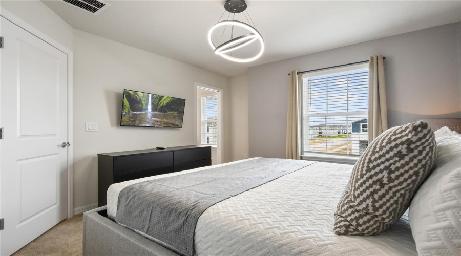 DAVENPORT, Florida 33897, 7 Bedrooms Bedrooms, ,5 BathroomsBathrooms,Residential,For Sale,LANA,0,MFRO6416221