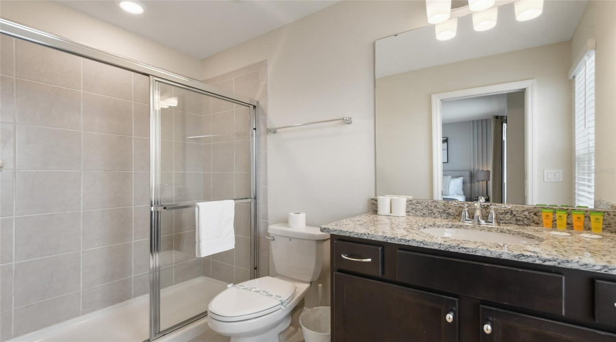 DAVENPORT, Florida 33897, 7 Bedrooms Bedrooms, ,5 BathroomsBathrooms,Residential,For Sale,LANA,0,MFRO6416221